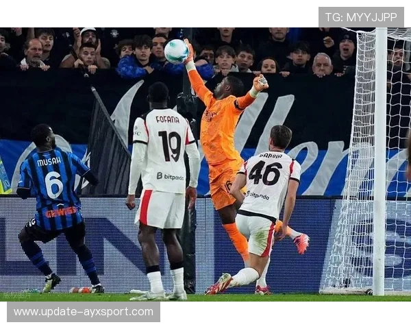 AC米兰锋线在比赛中不断制造威胁