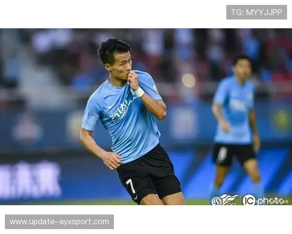 中超大连人林良铭突破训练更自信